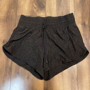 90 Degree By Reflex • Shorts